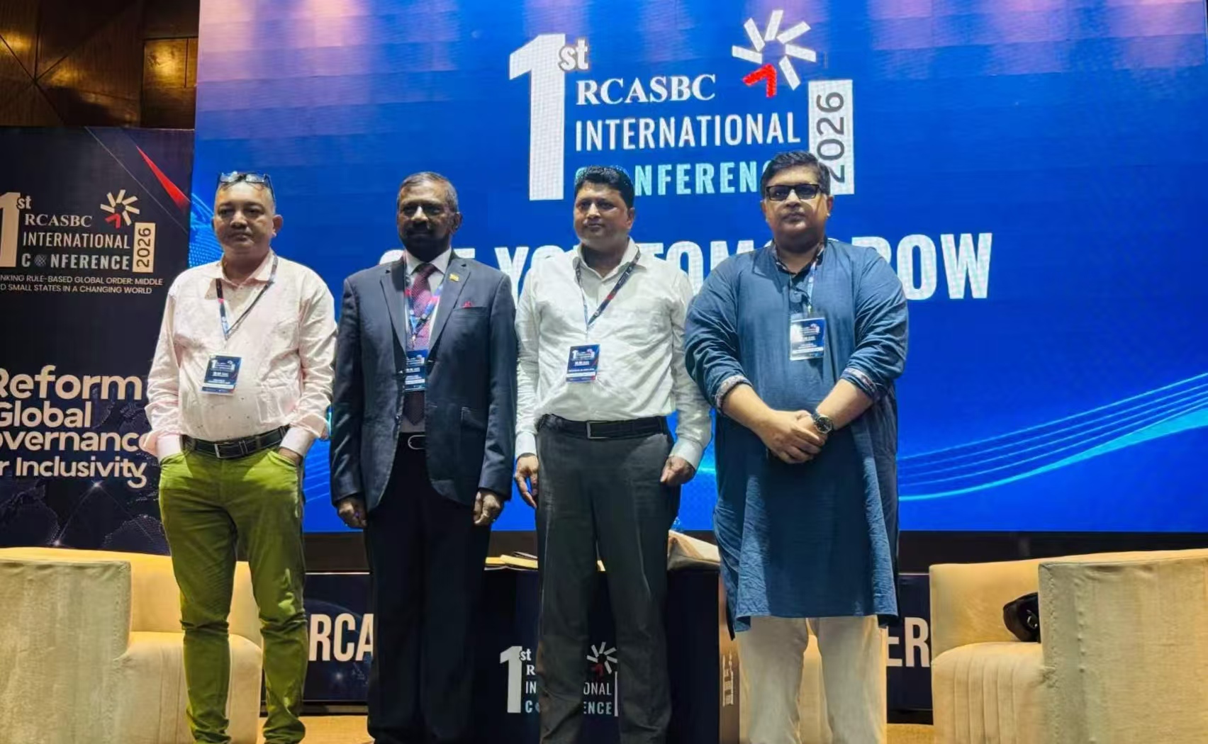 Admiral Jayanath Colombage Participated in International Conference in Bangladesh